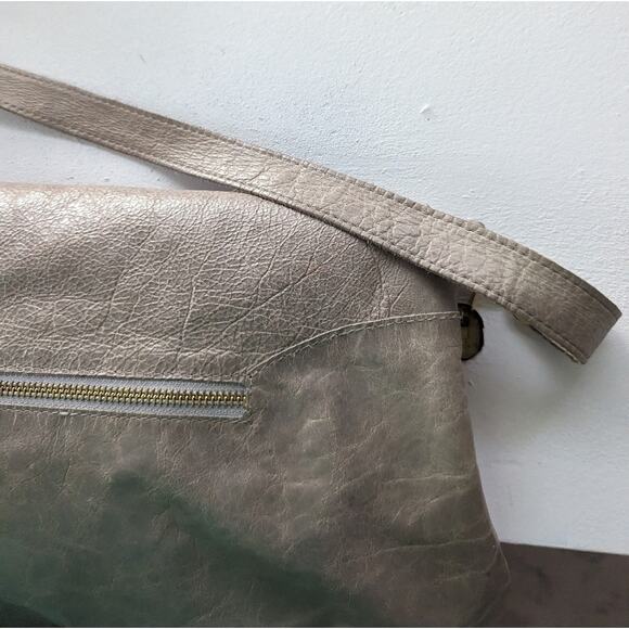 Women's Anna Corinna Leather Grey Foldover Purse - Picture 3 of 9